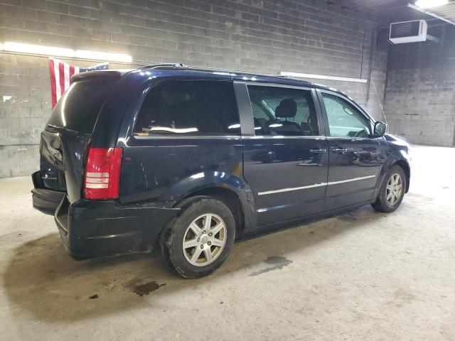 Photo 3 from auction – 2010 CHRYSLER TOWN & COU with VIN 2A4RR5D19AR494972