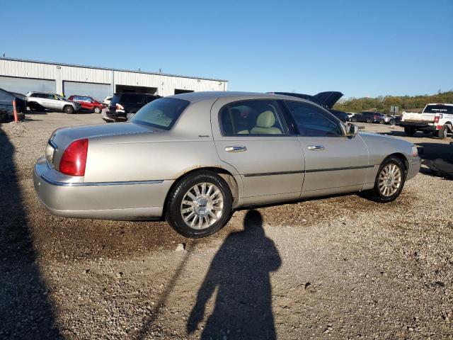 Photo 3 from auction – 2004 LINCOLN TOWN CAR E with VIN 1LNHM81W34Y652204