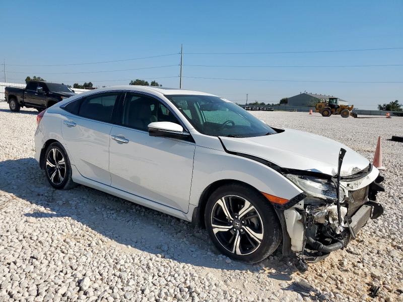 Photo 4 from auction – 2016 HONDA CIVIC TOURING with VIN 19XFC1F91GE021597