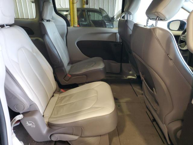 Photo 11 from auction – 2017 CHRYSLER PACIFICA T with VIN 2C4RC1BG8HR670282