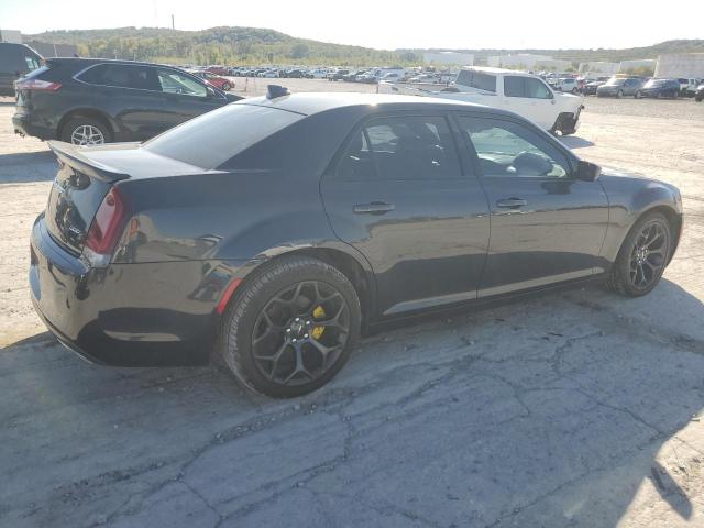 Фото 3 с аукциона – 2019 CHRYSLER 300 S с VIN 2C3CCABG7KH515228