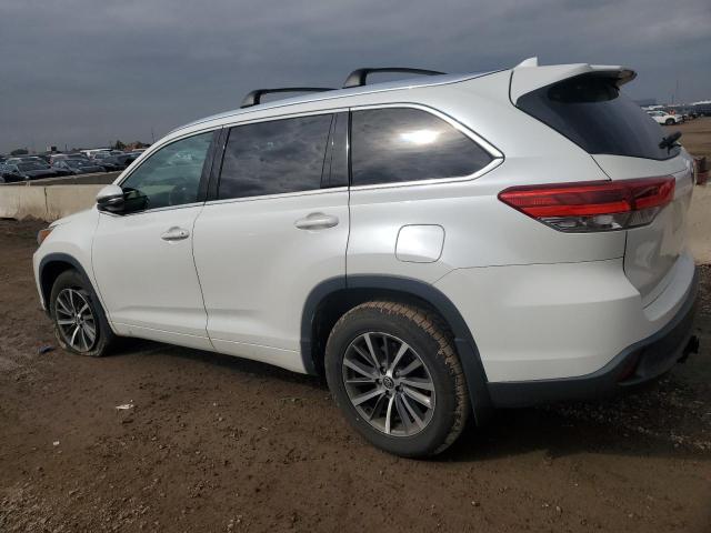 Фото 2 с аукциона – 2018 TOYOTA HIGHLANDER с VIN 5TDJZRFH8JS848041