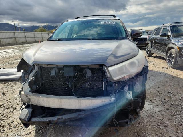 Photo 5 from auction – 2016 TOYOTA HIGHLANDER with VIN 5TDDKRFH4GS347125