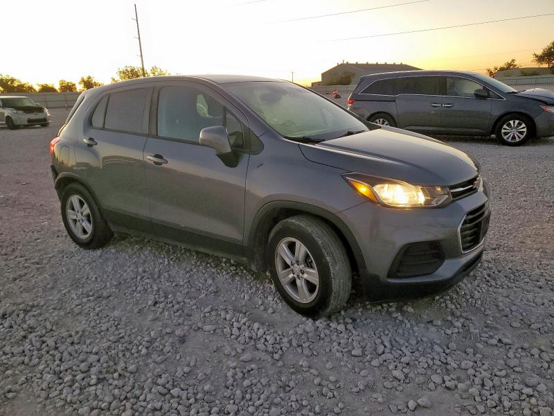 Photo 4 from auction – 2020 CHEVROLET TRAX LS with VIN 3GNCJKSB3LL243529