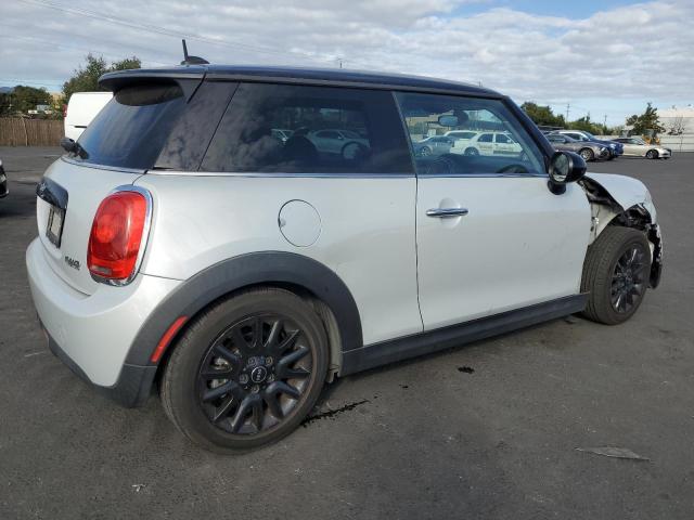 Photo 3 from auction – 2017 MINI COOPER with VIN WMWXP5C37H2G60498