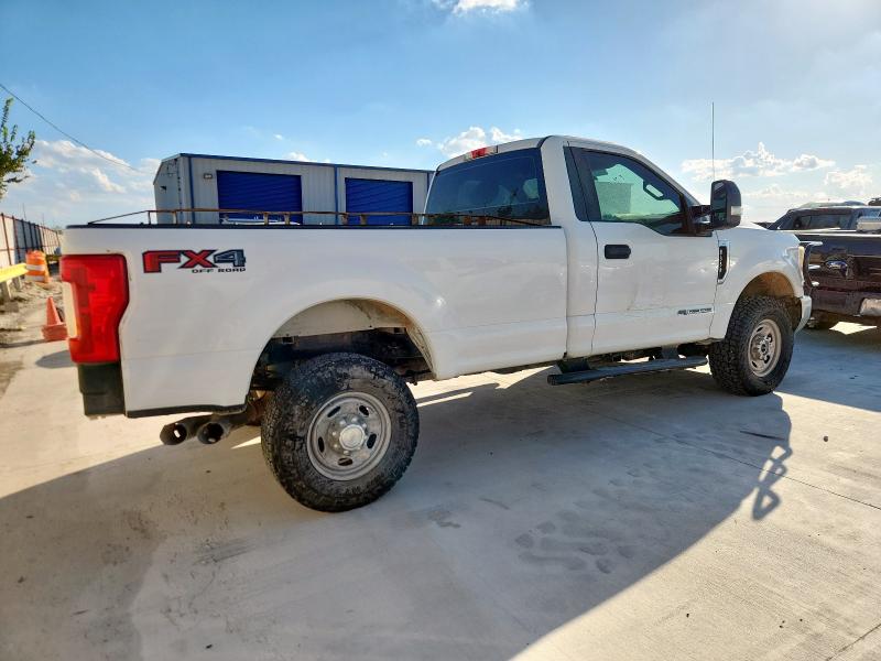 Photo 3 from auction – 2017 FORD F350 SUPER with VIN 1FTRF3BTXHEE86734