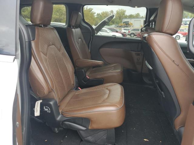 Photo 11 from auction – 2018 CHRYSLER PACIFICA L with VIN 2C4RC1GG5JR155156