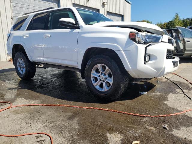 Photo 4 from auction – 2017 TOYOTA 4RUNNER SR with VIN JTEBU5JR0H5435702