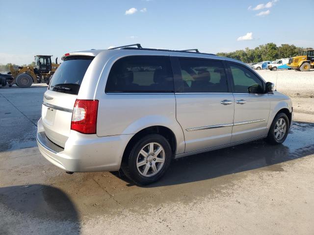 Photo 3 from auction – 2012 CHRYSLER TOWN & COU with VIN 2C4RC1BG7CR170574