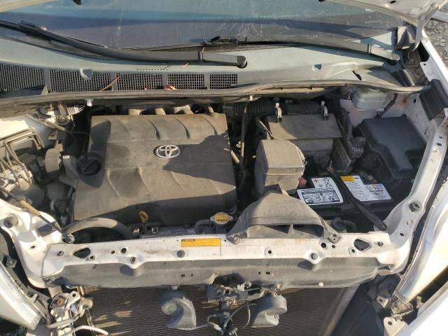 Photo 12 from auction – 2011 TOYOTA SIENNA XLE with VIN 5TDYK3DC4BS104140