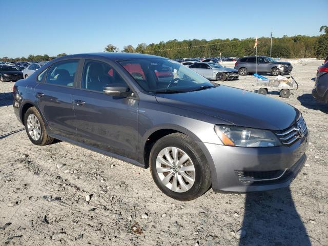 Photo 4 from auction – 2015 VOLKSWAGEN PASSAT S with VIN 1VWAS7A3XFC007557