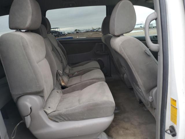 Photo 11 from auction – 2009 TOYOTA SIENNA CE with VIN 5TDZK23C19S276104