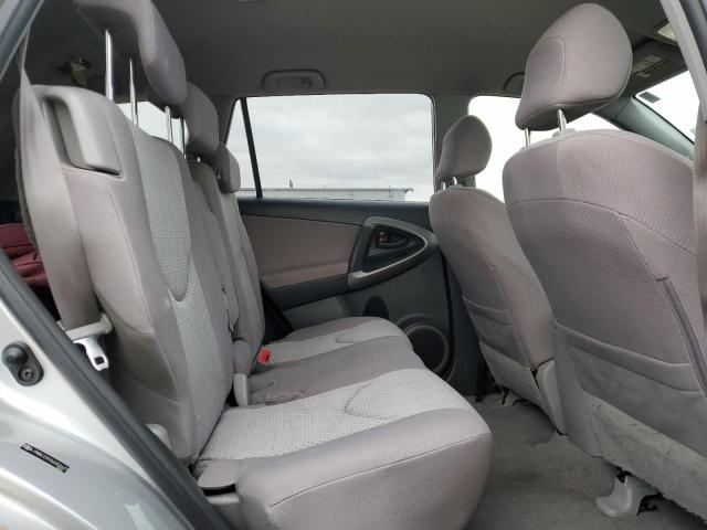 Photo 11 from auction – 2006 TOYOTA RAV4 with VIN JTMBK33V966002637