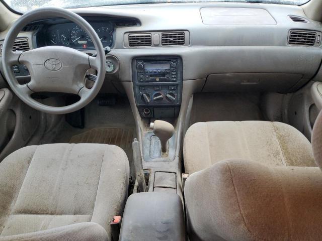 Photo 8 from auction – 2001 TOYOTA CAMRY LE with VIN 4T1BF22K11U118582