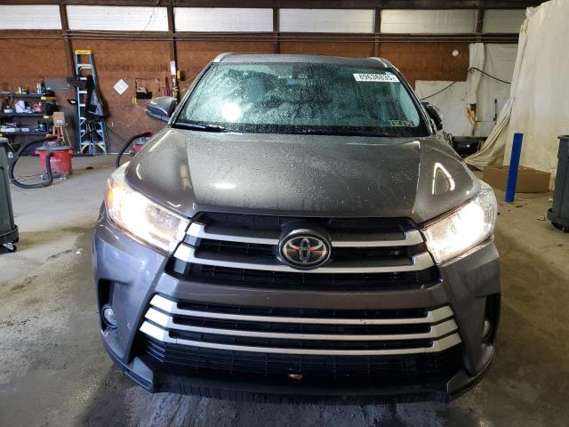 Photo 5 from auction – 2019 TOYOTA HIGHLANDER with VIN 5TDJZRFH6KS619441