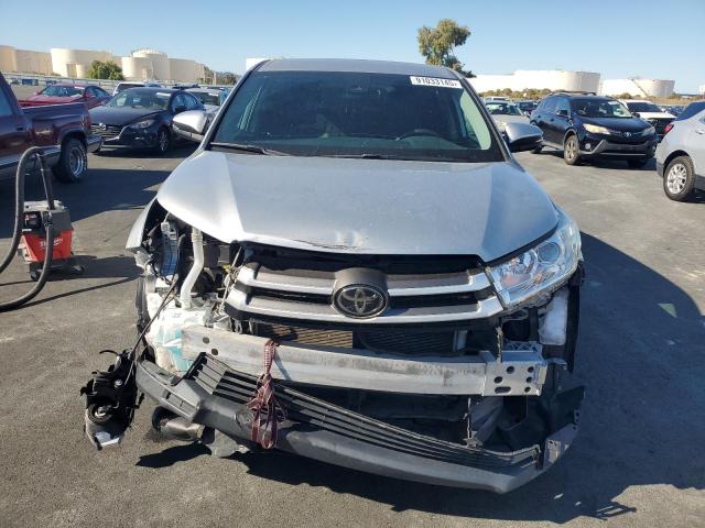 Photo 5 from auction – 2019 TOYOTA HIGHLANDER with VIN 5TDZZRFHXKS339587