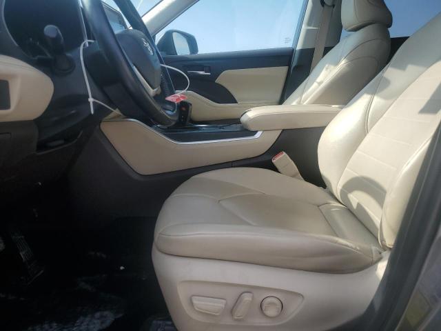 Photo 7 from auction – 2022 TOYOTA HIGHLANDER with VIN 5TDGBRCH4NS558999