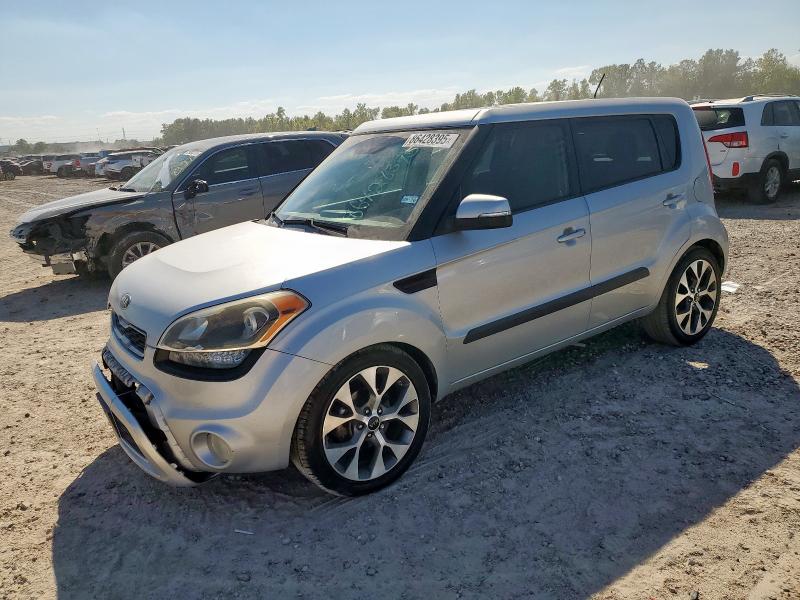 KIA SOUL + 2013 с VIN KNDJT2A67D7773717 - Снимка от търг