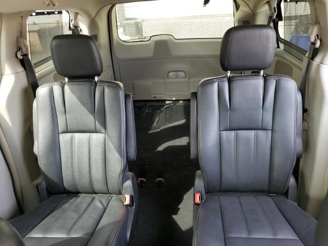 Photo 10 from auction – 2014 CHRYSLER TOWN & COU with VIN 2C4RC1BGXER307722