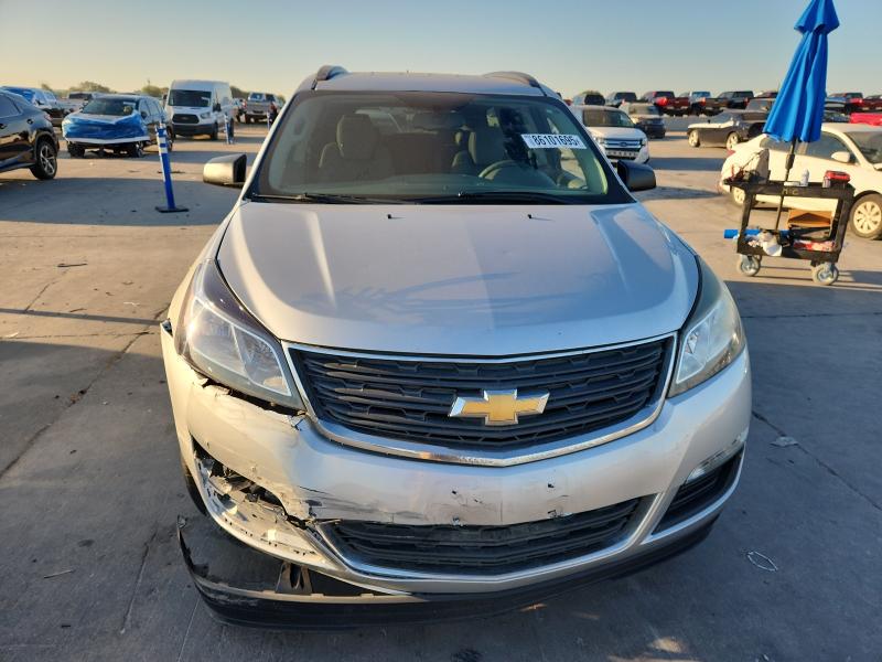 Photo 5 from auction – 2017 CHEVROLET TRAVERSE L with VIN 1GNKRFED2HJ305073