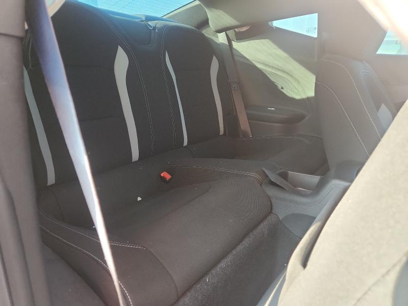 Photo 10 from auction – 2020 CHEVROLET CAMARO LS with VIN 1G1FB1RX0L0143232