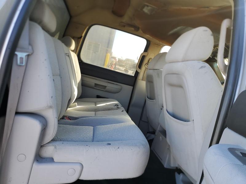 Фото 10 с аукциона – 2008 CHEVROLET SILVERADO с VIN 2GCEC13C681144323
