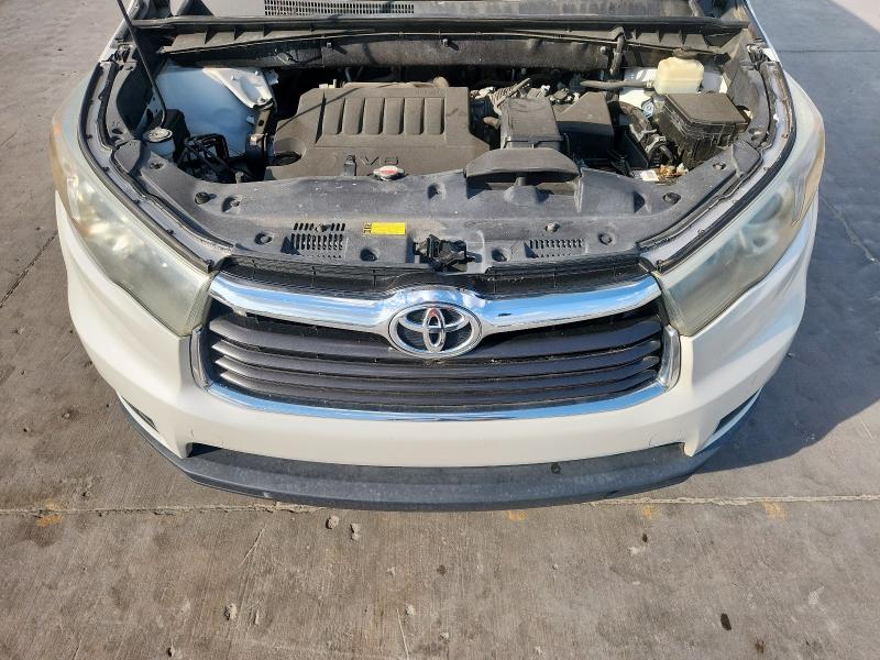 Photo 12 from auction – 2015 TOYOTA HIGHLANDER with VIN 5TDZKRFH8FS114773