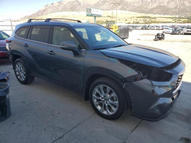 Photo 4 from auction – 2021 TOYOTA HIGHLANDER with VIN 5TDDZRBH2MS526826