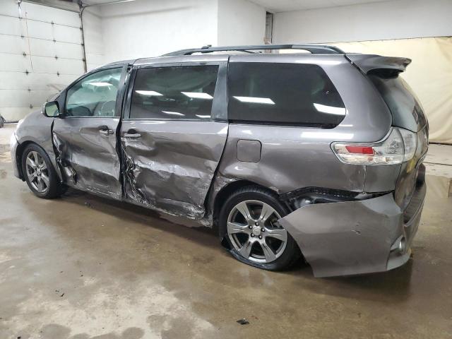 Photo 2 from auction – 2017 TOYOTA SIENNA SE with VIN 5TDXZ3DC0HS889675