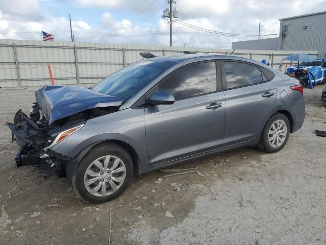 HYUNDAI ACCENT SE 2018 with VIN 3KPC24A33JE013289 - Photo from auction