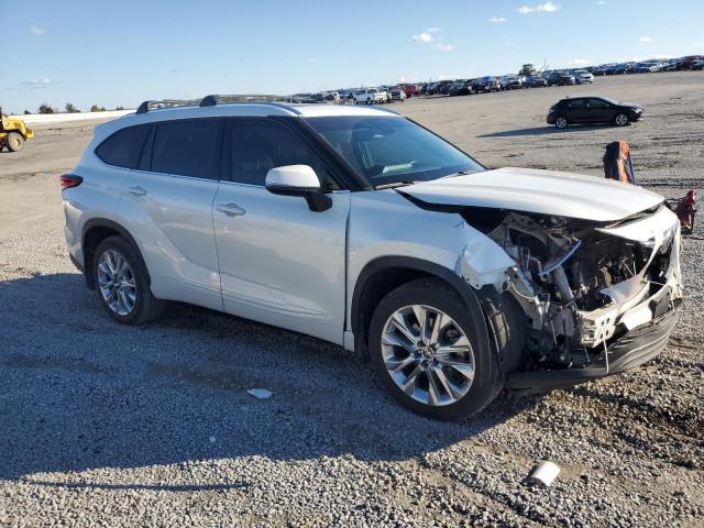 Photo 4 from auction – 2022 TOYOTA HIGHLANDER with VIN 5TDDZRBH2NS220372