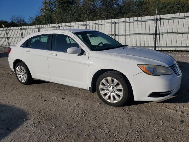 Photo 4 from auction – 2014 CHRYSLER 200 LX with VIN 1C3CCBAB2EN213935