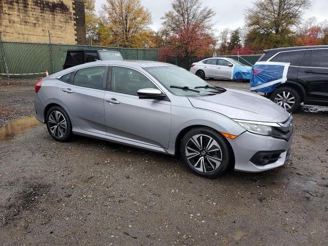 Photo 4 from auction – 2018 HONDA CIVIC EXL with VIN JHMFC1F74JX043775