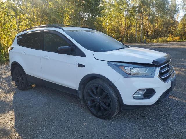 Photo 4 from auction – 2018 FORD ESCAPE SE with VIN 1FMCU9GDXJUB18061