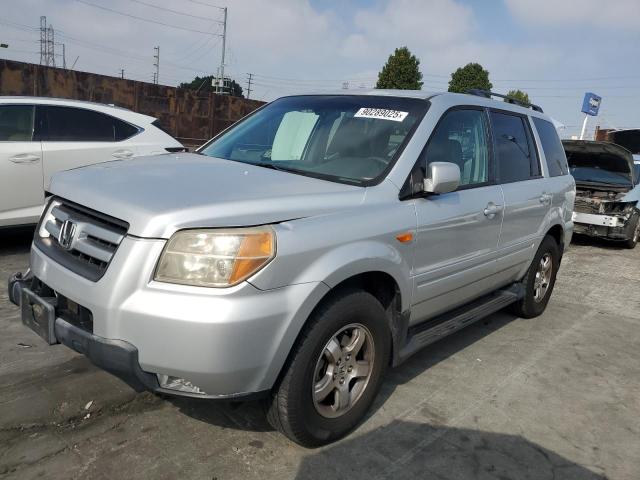 HONDA PILOT EX 2006 with VIN 2HKYF18666H511742 - Photo from auction