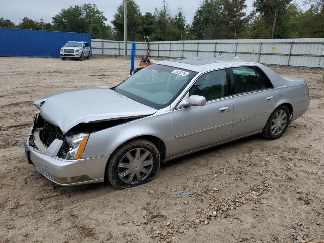 CADILLAC DTS PREMIU 2011 with VIN 1G6KH5E61BU135143 - Photo from auction