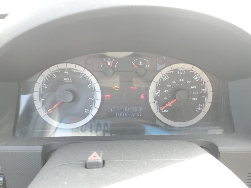 Photo 9 from auction – 2009 FORD ESCAPE LIM with VIN 1FMCU94G69KA16181