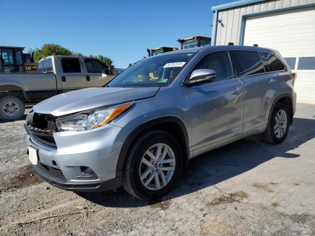 TOYOTA HIGHLANDER LE 2016 with VIN 5TDBKRFH9GS272431 - Photo from auction