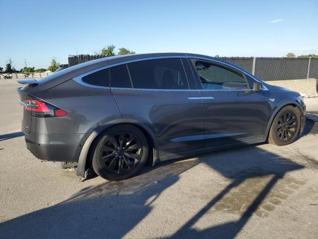 Photo 3 from auction – 2016 TESLA MODEL X with VIN 5YJXCAE22GF004875