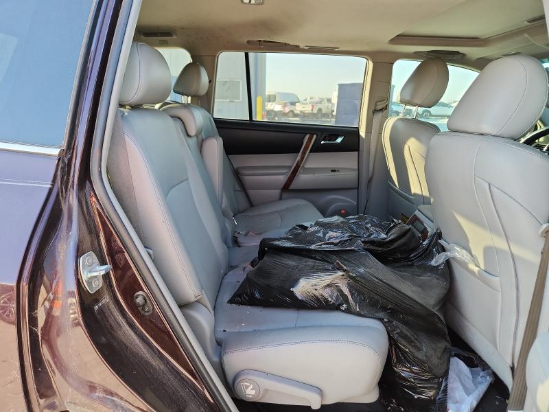 Photo 11 from auction – 2011 TOYOTA HIGHLANDER with VIN 5TDDK3EH2BS046232