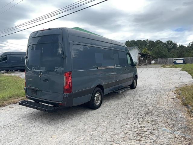 Photo 4 from auction – 2019 MERCEDES-BENZ SPRINTER 2 with VIN WD4PF1CD3KP149519