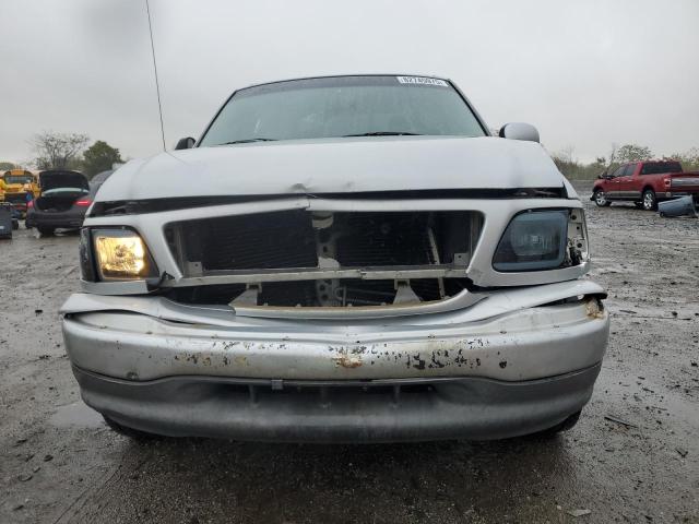 Photo 5 from auction – 2003 FORD F150 with VIN 1FTRX07W93KB71304