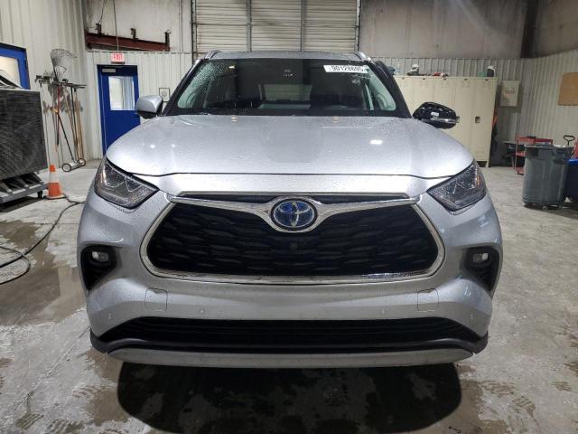 Photo 5 from auction – 2024 TOYOTA HIGHLANDER with VIN 5TDEBRCHXRS609046