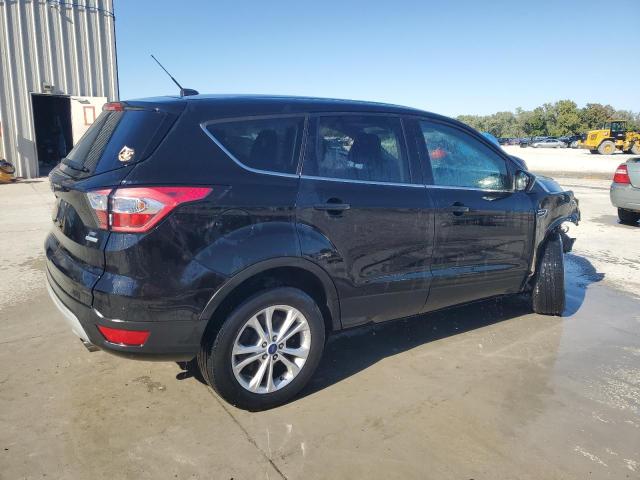 Photo 3 from auction – 2017 FORD ESCAPE SE with VIN 1FMCU0GD8HUD07765