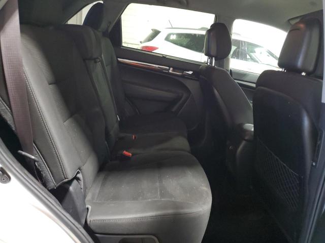 Photo 11 from auction – 2015 KIA SORENTO LX with VIN 5XYKTDA69FG555445