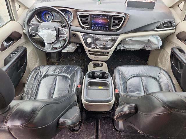 Photo 8 from auction – 2017 CHRYSLER PACIFICA TOURING L with VIN 2C4RC1BG1HR831717