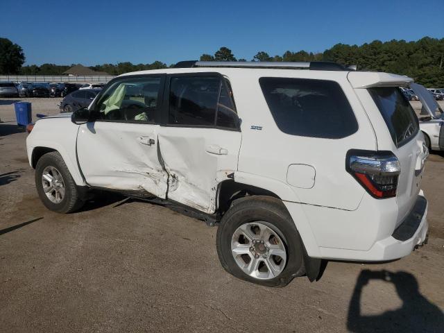 Photo 2 from auction – 2021 TOYOTA 4RUNNER SR with VIN JTEMU5JR5M5941562