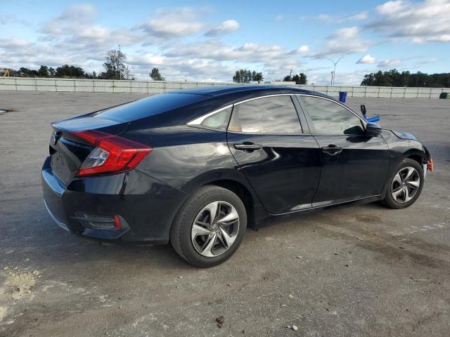 Photo 3 from auction – 2019 HONDA CIVIC LX with VIN 19XFC2F67KE035069