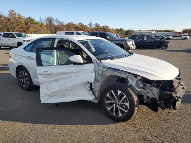 Photo 4 from auction – 2024 VOLKSWAGEN JETTA with VIN 3VW5M7BU2RM068763