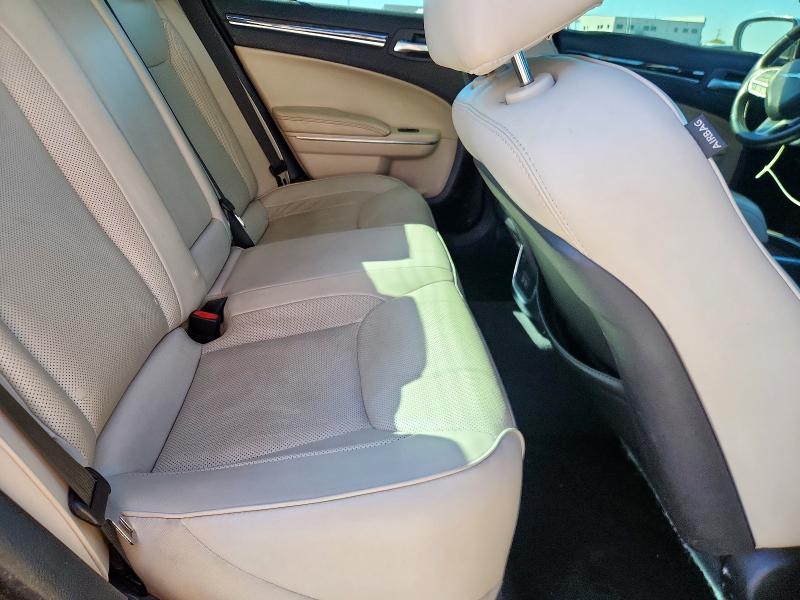Photo 10 from auction – 2018 CHRYSLER 300 LIMITE with VIN 2C3CCAEG3JH140965